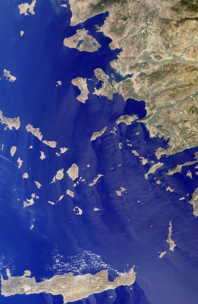 The Greek islands of the Aegean Sea, scattered across 800 kilometers from north to south and between Greece and western Turkey, are uniquely situated at the intersection of Europe, Asia and Africa.